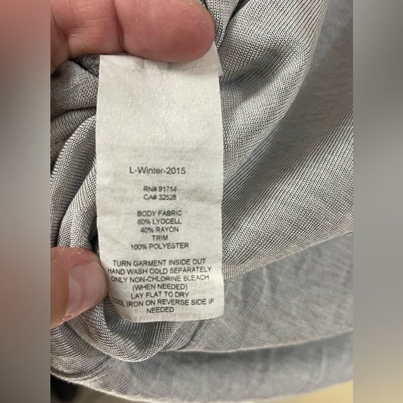 A|X ARMANI EXCHANGE Gray Long sleeve Women’s Medium Top - Picture 8 of 8